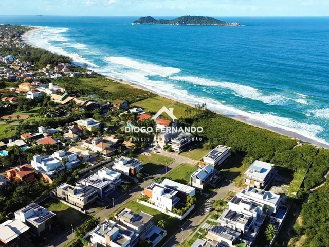 Imagem 3: Casa de Alto Padrão em Condomínio Pé na Areia no Campeche