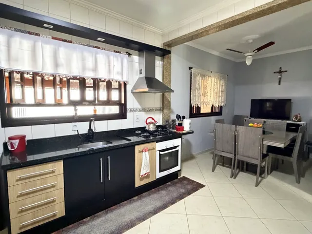 Imagem 5: Casa Sobrado com 5 Dormitórios no Costa e Silva