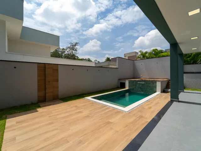 Imagem 3: Casa no Condomínio Residencial Ibi Aram para Venda com 3 Quartos, Sendo 3 Suítes, 330M²
