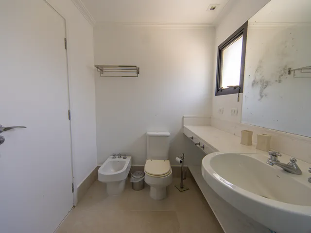 Imagem 9: Apartamento para Venda em Riviera com 3 Quartos, Sendo 1 Suíte, 163M²