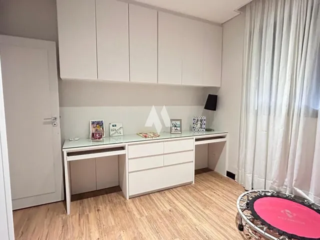Imagem 5: Exclusiva Cobertura Duplex À Venda com 4 Suítes, Piscina e Churrasqueira no Boqueirão, Santos, São Paulo