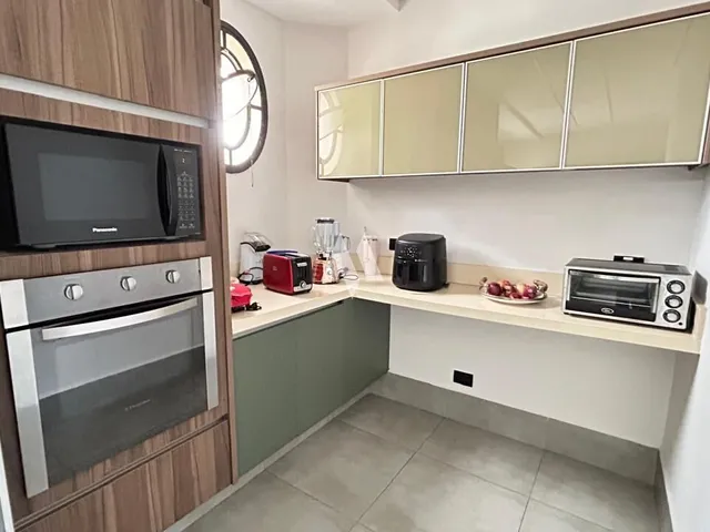 Imagem 15: Exclusiva Cobertura Duplex À Venda com 4 Suítes, Piscina e Churrasqueira no Boqueirão, Santos, São Paulo