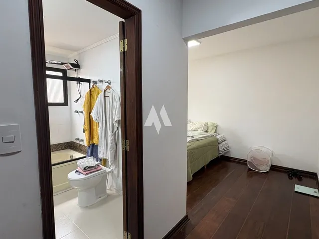 Imagem 8: Apartamento À Venda com 180M² e Elevador Privativo no Gonzaga, Santos, São Paulo