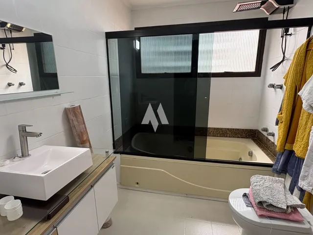 Imagem 12: Apartamento À Venda com 180M² e Elevador Privativo no Gonzaga, Santos, São Paulo