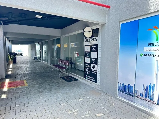 Imagem 10: Alugo Loja Comercial com 22M², Localizada em Barreiros, na Avenida Leoberto Leal, Próximo a Bancos e Cartórios