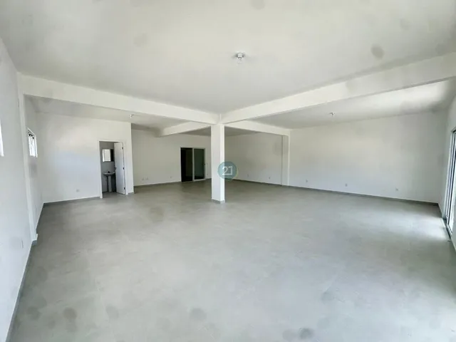Imagem 4: Sala Comercial C/ 100Mts para Locação em Biguaçu-Sc, Bairro Rio Caveiras: Espaço Amplo e Versátil para Seu Negócio!