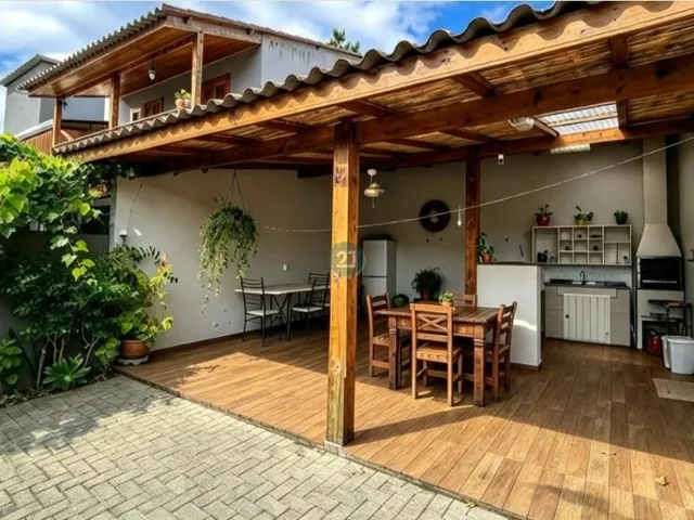 Imagem 3: Alugo Casa com 01 Quarto, Quintal, 02 Garagens, Espaço Gourmet com Churrasqueira, no Bairro Campeche, Florianópolis