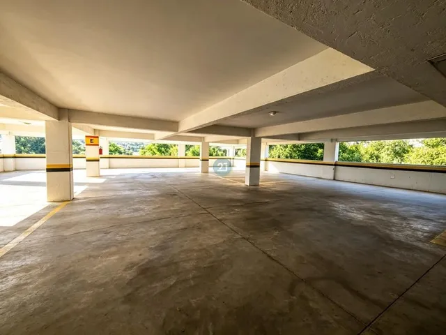 Imagem 2: Alugo Amplo Apartamento com 03 Quartos, em Meio a Natureza, com 145M² na Lagoa da Conceição, Florianópolis