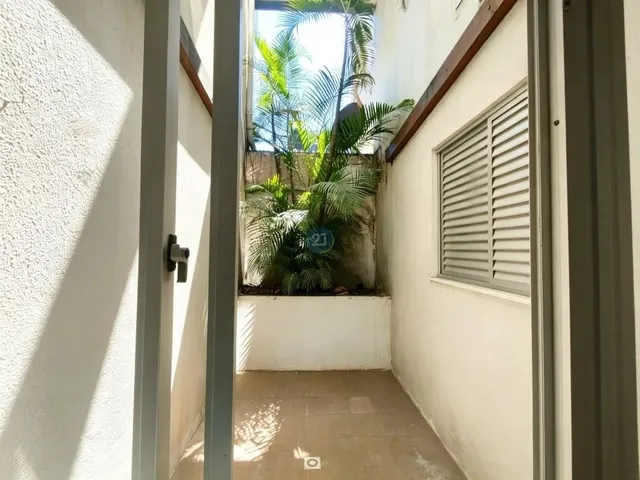 Imagem 6: Alugo Amplo Apartamento 04 Quartos, 01 Garagem, Todo Reformado em Condominio com Piscina, em Coqueiros, Florianópolis