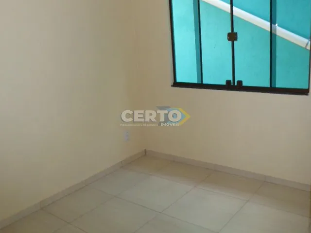 Imagem 4: Casa com Suíte e 2 Quartos, Sala, Cozinha, Lavanderia, Portão