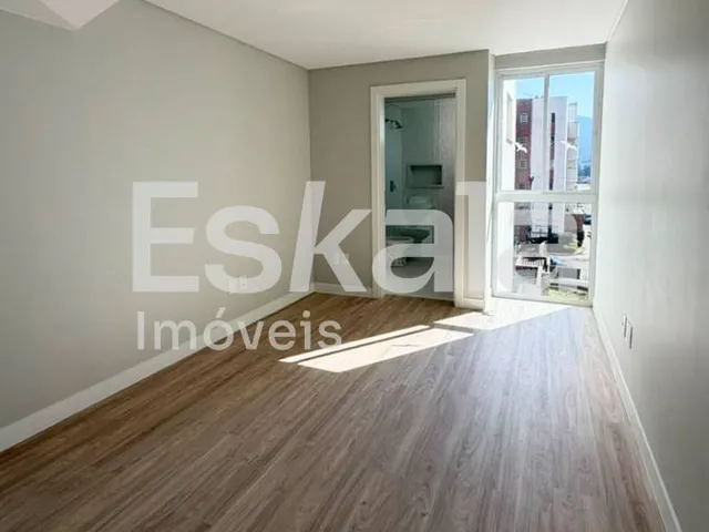 Imagem 16: Apartamento Duplex Semimobiliado com 03 Suíte