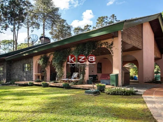 Imagem 3: Imóvel de Luxo À Venda em Campos do Jordão-Sp: Casa com 6 Quartos, 4 Suítes, 3 Salas e 8 Banheiros no Bairro Toriba