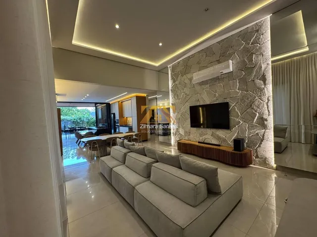 Imagem: Casa Alto Padrão com 3 Suítes, 208 M²