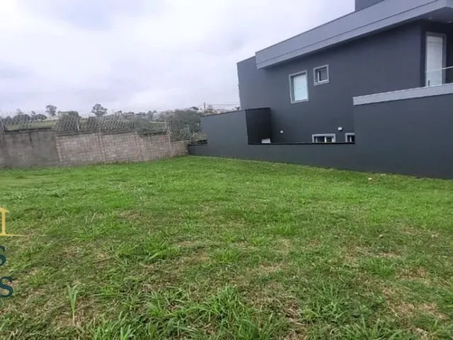 Imagem 4: Terreno À Venda no Condomínio Mont&Apos;Alcino, com 341 M², Bairro Jardim Helena, em Valinhos - São Paulo