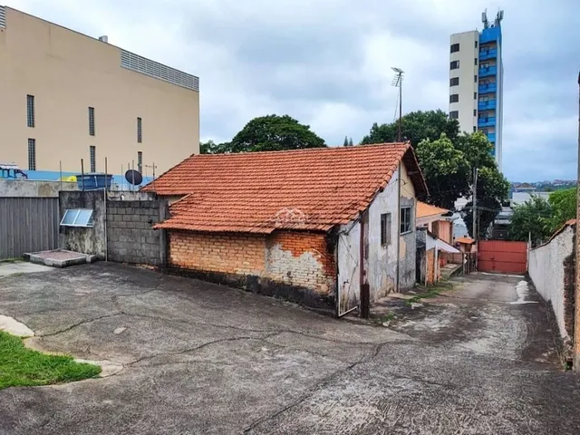 Imagem: Casa com 2 Dormitórios À Venda, 280 M²