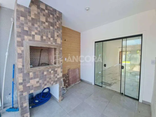 Imagem 8: Sobrado com Piscina, com 3 Quartos, Apenas 300 Metros do Mar, À Venda em Itapoá/Sc, no Balneário Cambiju