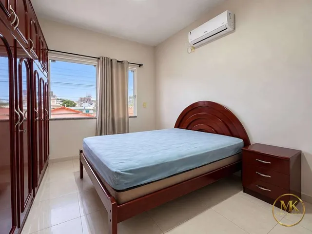 Imagem 11: Casa Á Venda com 4 Dormitórios Sendo 1 Suíte 200M2 Privativos + 3 Vagas de Garagem em Bombinhas Sc