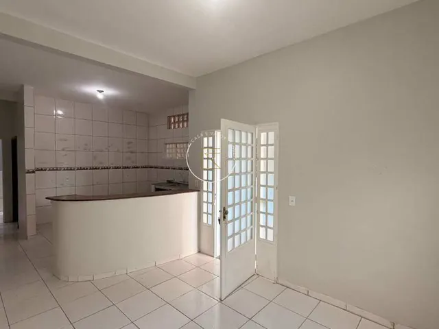 Imagem 3: Casa para Alugar em Barreiras, Novo Horizonte, com 3 Quartos, 120M²