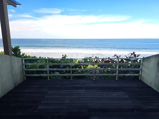 Imagem 2: Triplex Frente Mar em Cond Fechado