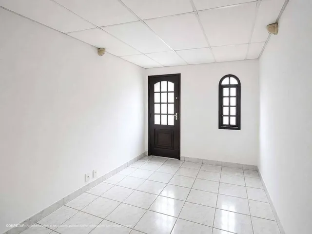 Imagem 9: Casa À Venda no Bairro da Luz em Nova Iguaçu, com 3 Quartos, 100M², Varanda e Churrasqueira