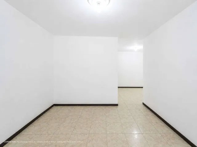 Imagem 13: Casa À Venda no Bairro da Luz em Nova Iguaçu, com 3 Quartos, 100M², Varanda e Churrasqueira