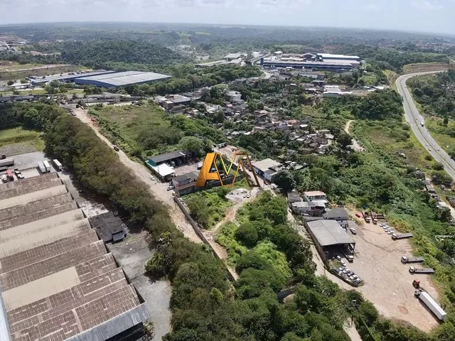 Imagem 4: Terreno em Valéria - Residencial/Comercial com Vegetação
