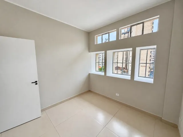 Imagem 10: Apartamento Reformado com 3 Quartos e Suíte À Venda no Centro de Curitiba ? 120 M²