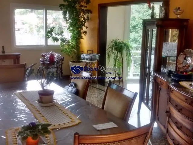 Imagem: Casa com 5 Dormitórios À Venda, 570 M²
