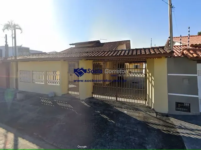 Imagem: Casa Ampla À Venda em Caraguatatuba Conforto