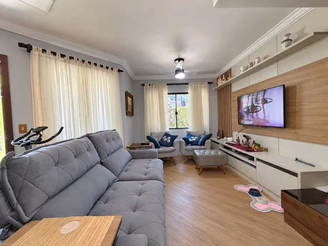Imagem 7: Casa À Venda em Balneário Camboriú, Nações, com 3 Quartos, 240M²