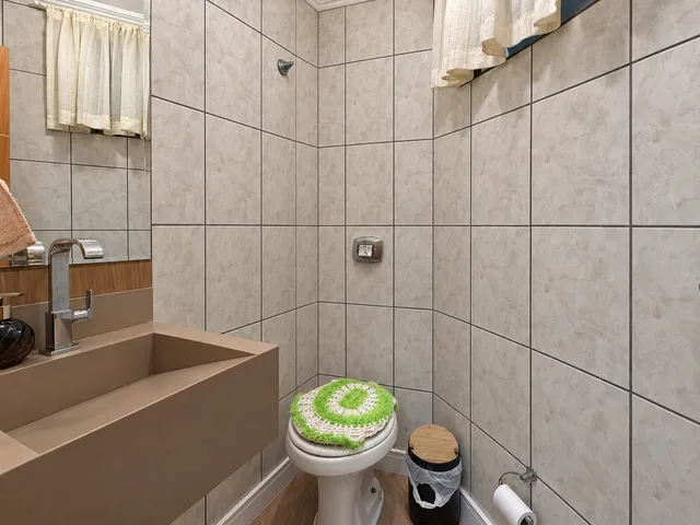 Imagem 8: Casa À Venda em Balneário Camboriú, Nações, com 3 Quartos, 240M²