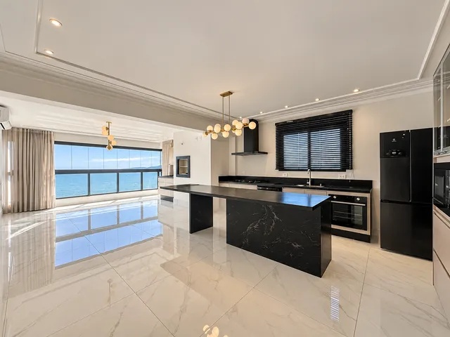 Imagem 9: Apartamento À Venda em Itapema, Centro, com 4 Quartos, 210M²