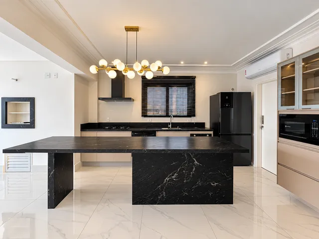 Imagem 8: Apartamento À Venda em Itapema, Centro, com 4 Quartos, 210M²