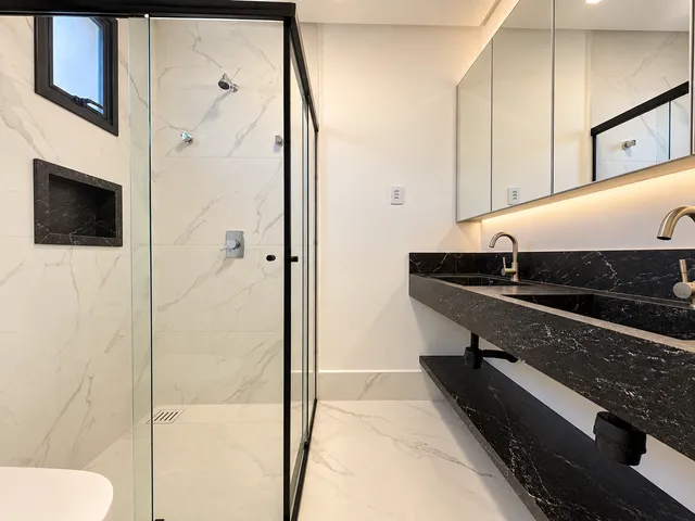 Imagem 12: Apartamento À Venda em Itapema, Centro, com 4 Quartos, 210M²