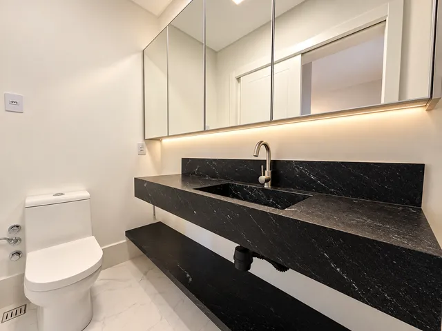 Imagem 16: Apartamento À Venda em Itapema, Centro, com 4 Quartos, 210M²