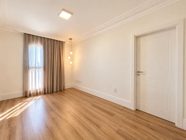 Imagem 14: Apartamento À Venda em Itapema, Centro, com 4 Quartos, 210M²