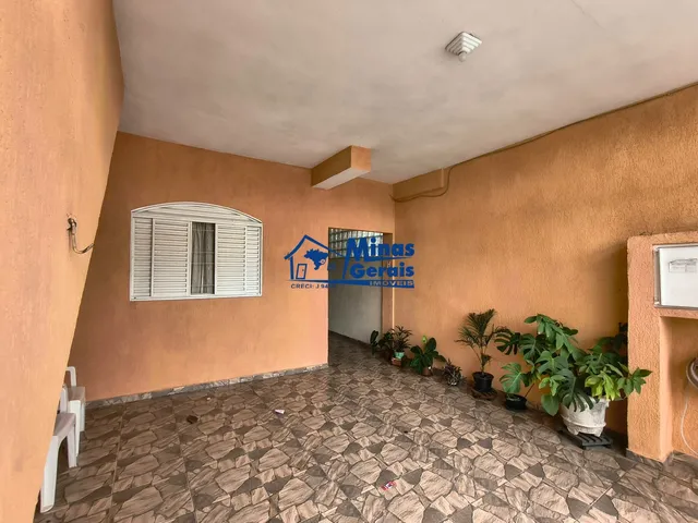 Imagem: Casa Multifamiliar À Venda com 3 Moradias