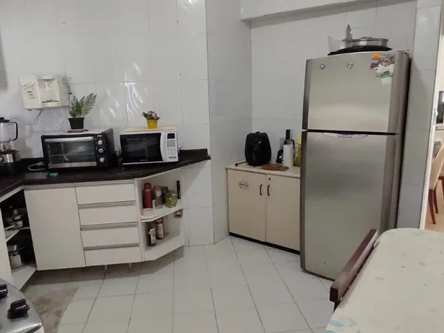 Imagem 5: Casa À Venda em Pituba - 3 Quartos · 1 Suíte · 5 Vagas · 800 M²