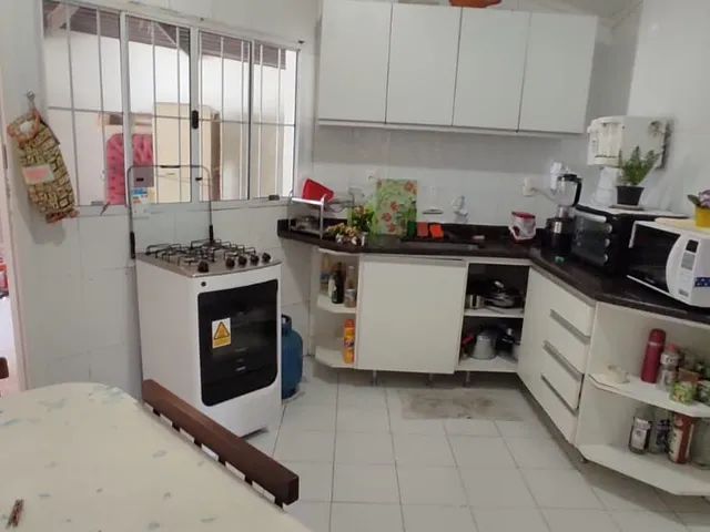 Imagem 6: Casa À Venda em Pituba - 3 Quartos · 1 Suíte · 5 Vagas · 800 M²