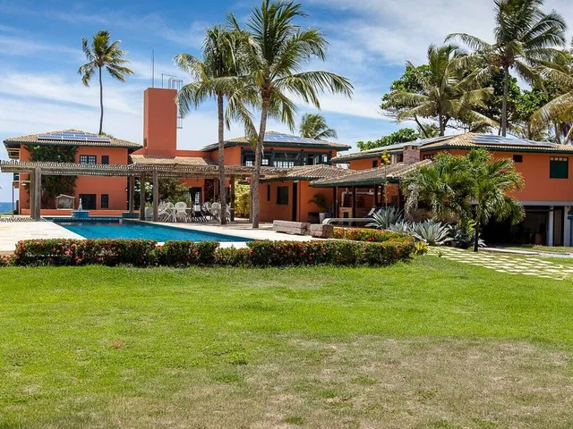 Imagem 1: Casa Pé na Areia em Busca Vida - 6 Quartos · 8 Vagas · 8.000 M²
