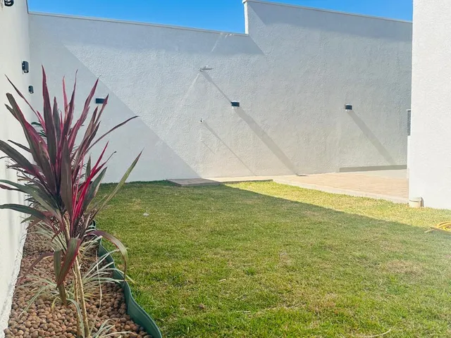 Imagem 13: Casa Nova com Passagem Lateral e Sobra de Terreno À Venda em Toledo Pr