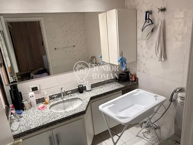 Imagem 8: Apartamento Amplo com 3 Dormitórios, 2 Suítes e 3 Vagas