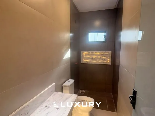 Imagem 5: Casa Moderna com Piscina e Área Gourmet no Residencial santa Edwiges