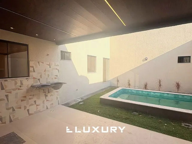Imagem 3: Casa Moderna com Piscina e Área Gourmet no Residencial santa Edwiges