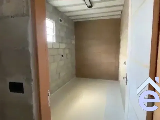 Imagem 2: Galpão À Venda no Bairro de santa Lúcia, Um com 140M2 e Outro com 165M2, Esquina
