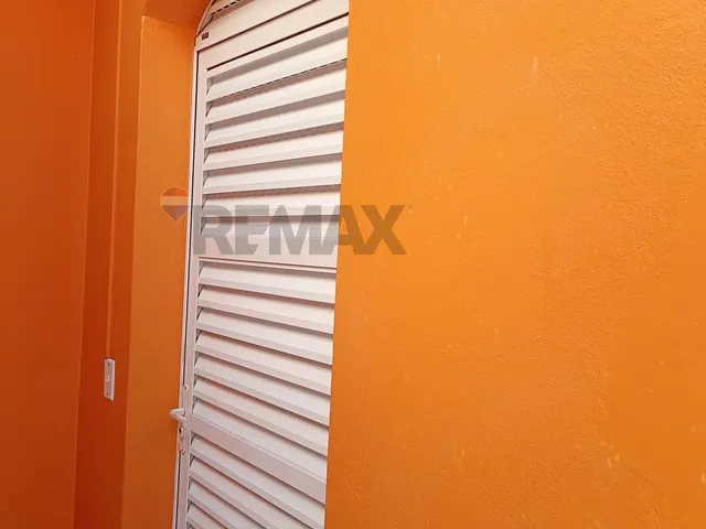 Imagem 9: Casa Térrea - Quintal Compartilhado - 02 Dormitórios + 01 Opcional - 02 Vagas de Garagem / Pq das Nações - Rua Espanha
