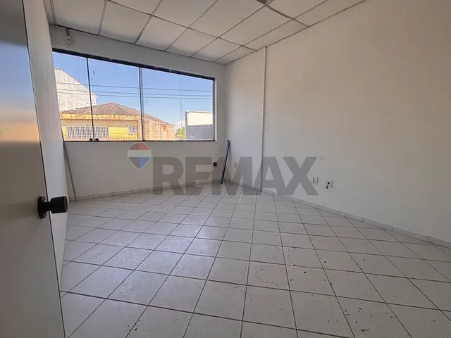 Imagem 3: Prédio Comercial em Santo André, Avenida Martim Francisco com 6 Salas e 2 Salões