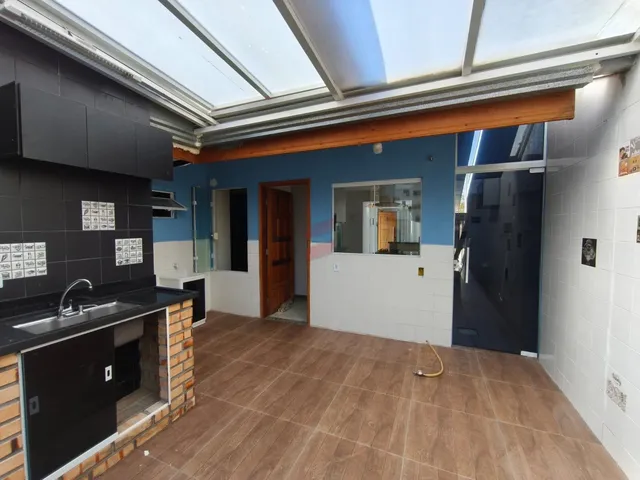 Imagem 6: Casa com 2 Dormitórios para Alugar por R$ 2.500,00 no Bairro Weissópolis - Pinhais / Pr
