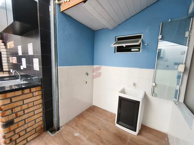 Imagem 7: Casa com 2 Dormitórios para Alugar por R$ 2.500,00 no Bairro Weissópolis - Pinhais / Pr