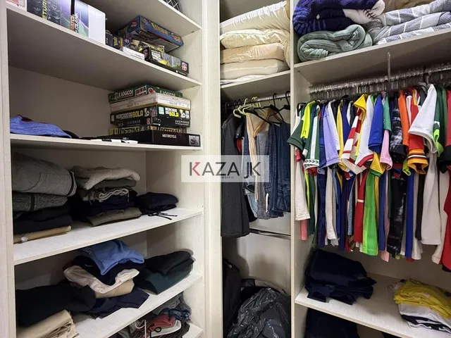 Imagem 8: Casa Espaçosa com 3 Suítes e 4 Vagas no Condomínio Reserva da Serra, Jundiaí, São Paulo - Conforto e Tranquilidade